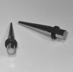 Stretch taper STAR van Chirurgisch Staal  polished   ( 3,0mm - 8mm )  48 mm lang